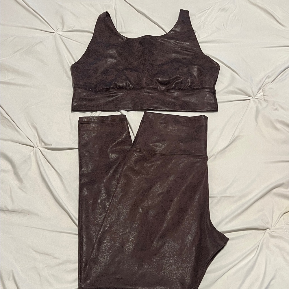 Aerie Goals Leggings + Bra Set